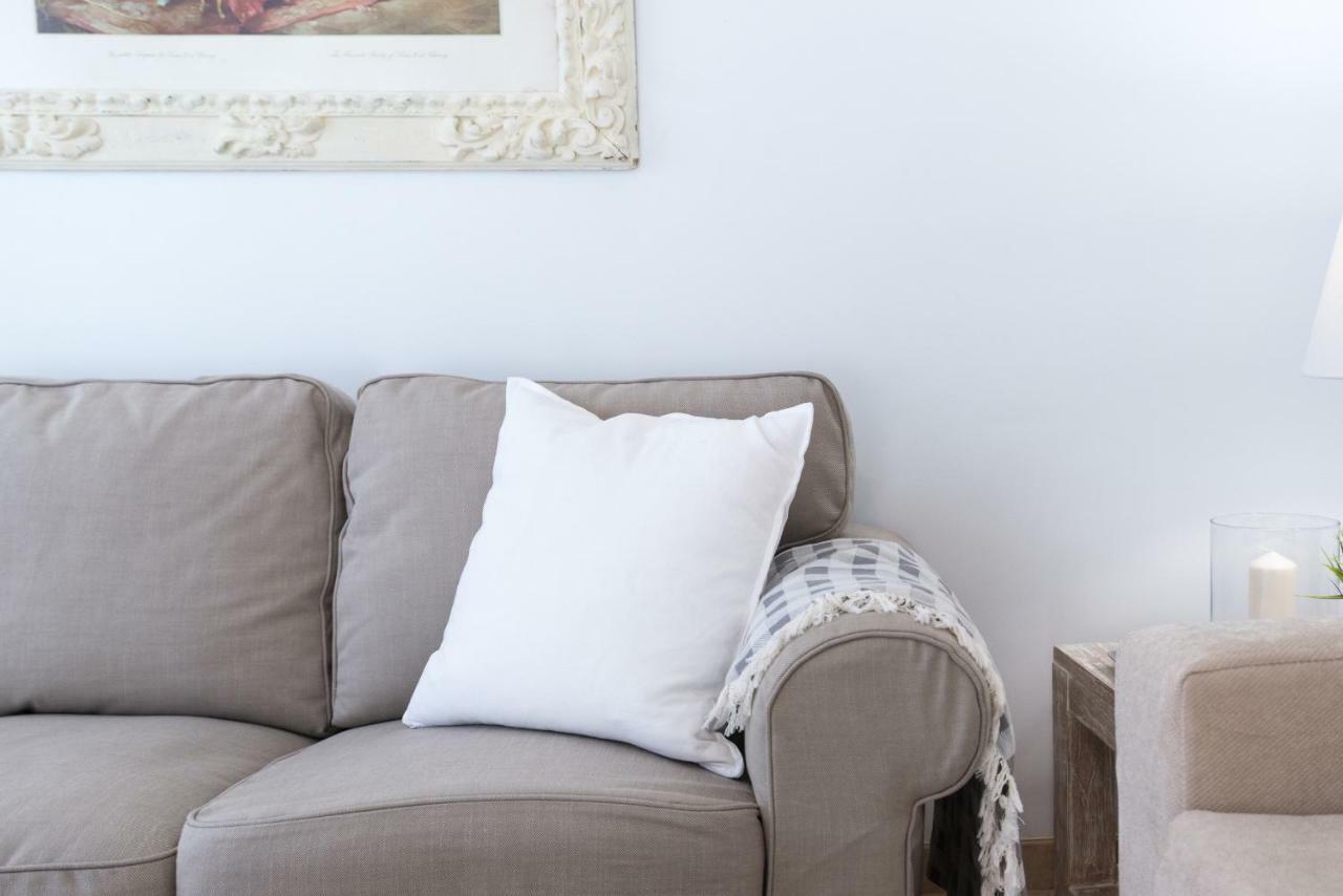 Apartamento Con Encanto En Primera Linea De Playa Malaga Bagian luar foto