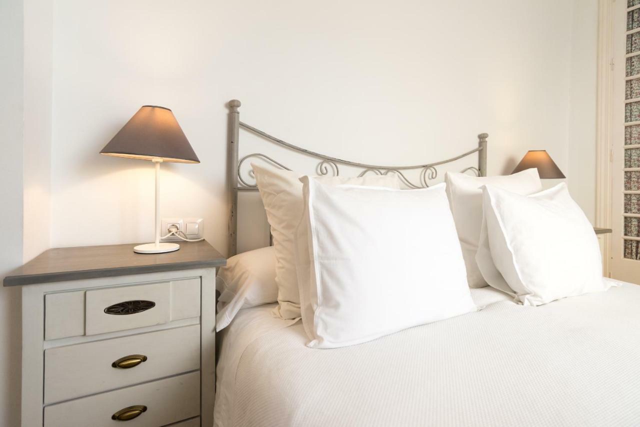 Apartamento Con Encanto En Primera Linea De Playa Malaga Bagian luar foto