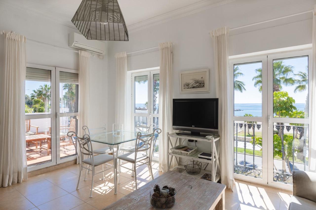 Apartamento Con Encanto En Primera Linea De Playa Malaga Bagian luar foto